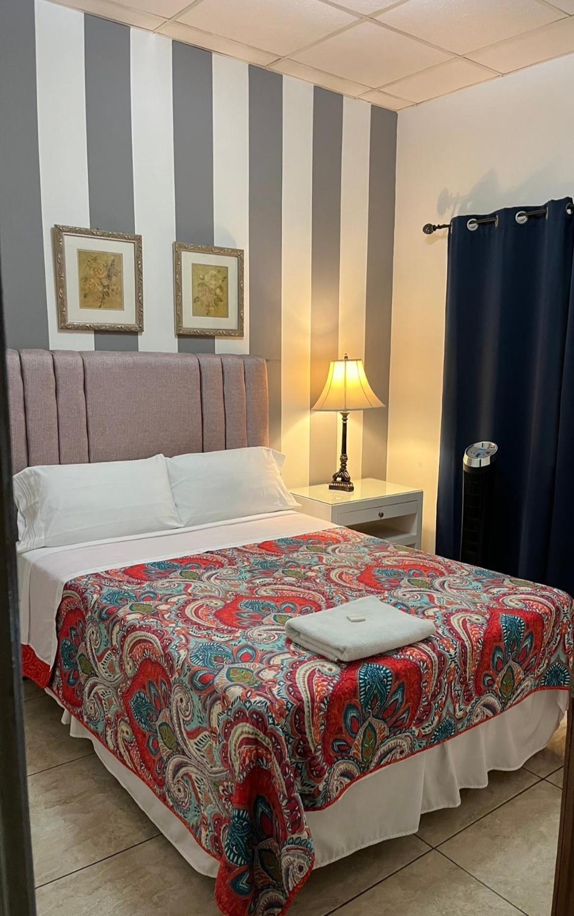 Hostal Rio Piedra เอสเตลิ ภายนอก รูปภาพ